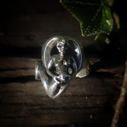Maangodin ring