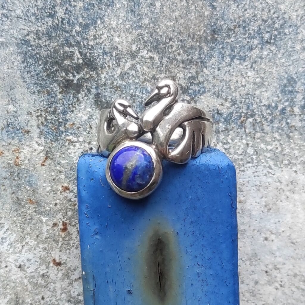 Elegantie van de Kraanvogel Ring met lapis lazuli Cabochon