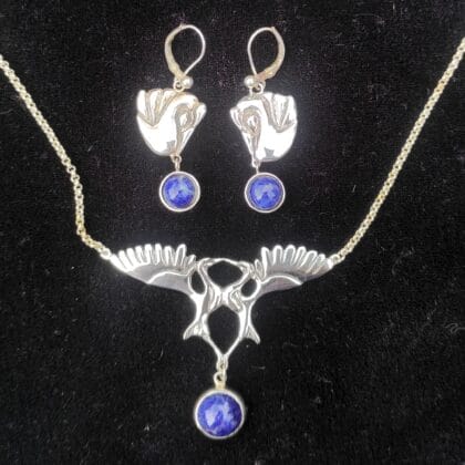 Kraanvogel hanger & oorbellen met lapiz lazuli