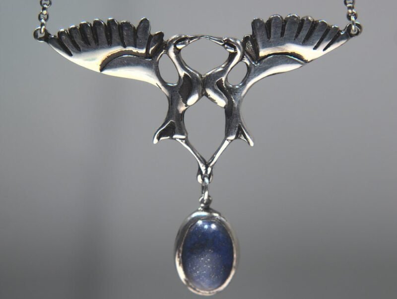 Kraanvogel hanger & oorbellen met lapiz lazuli