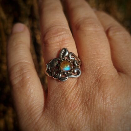 Custos ring met labradoriet